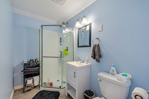 402 Cedar St, Jeannette PA  15644-2522 exterior