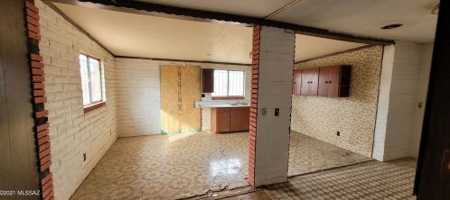 4190 Valentine St, Tucson, AZ 85711-6256