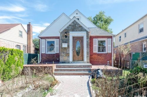 130-19 218th St, Jamaica, NY 11413-1130