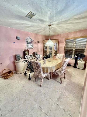 676 Malayan Ct, Fort Pierce FL  34982-3938 exterior
