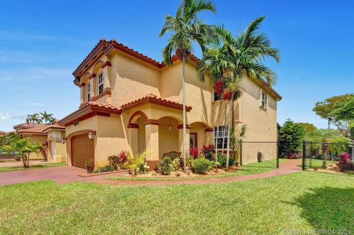 12703 53rd Ct, Hollywood, FL 33027-5558