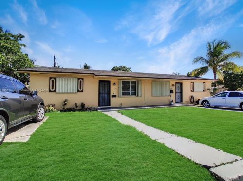1052 103rd St, Miami, FL 33150-1036