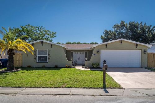 9250 Barrington Ln, Port Richey, FL 34668-4401