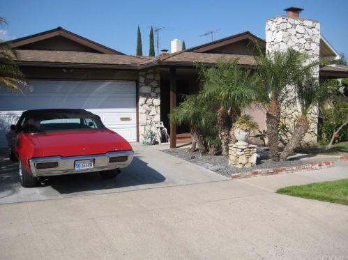 7931 Cramer St, Long Beach, CA 90808-4425