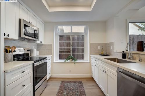 1547 Trimingham Dr, Pleasanton CA  94566-8407 exterior
