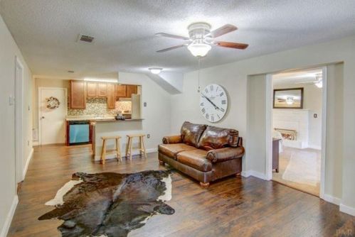 6841 Ferris Hill St, Milton, FL 32570-4492