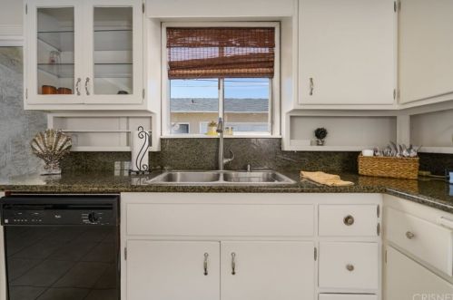 4507 Levelside Ave, Lakewood CA  90712-3651 exterior