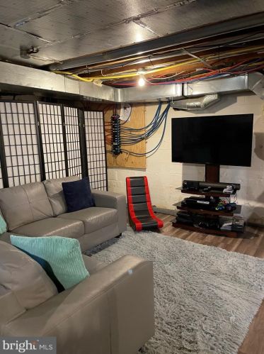 3212 Hilltop Rd, Newtown Square PA  19073-4207 exterior