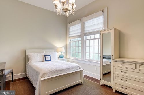 2235 49 St, Washington DC 20007-1057 exterior