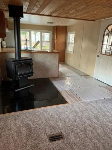 33 Krzak Rd, North Kingstown, RI 02852