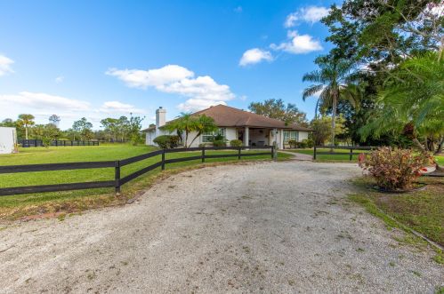 17541 Shetland Ln, Town Of Loxahatchee Groves, FL 33470-3950