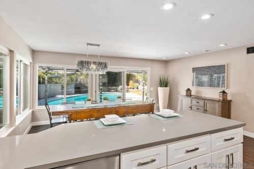 11430 Westonhill Dr, San Diego CA 92126-1461 exterior