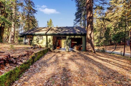 13943 Greenhorn Rd, Grass Valley CA  95945-8484 exterior