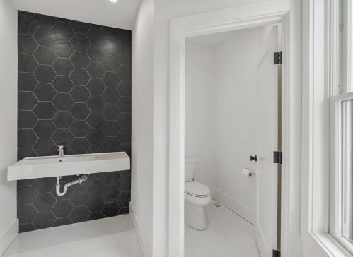 23 Evergreen Rd, Natick MA 01760-1631 exterior