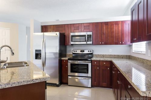 2190 191st Ave, Hollywood FL  33029-4610 exterior