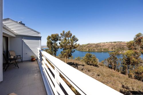 11074 Caminito Vista Pacifica, San Diego CA  92131-2398 exterior