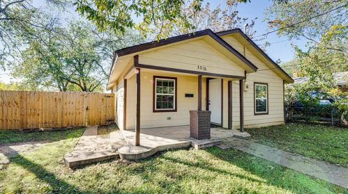 3016 Finley St, Fort Worth, TX 76111-3720