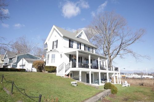 60 Pond St, Milford CT  06460-4718 exterior