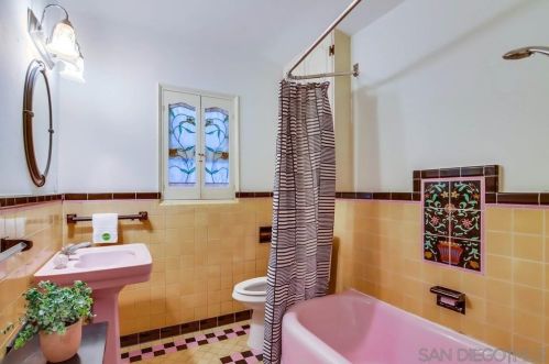 3211 Dumas St, San Diego CA 92106-1317 exterior