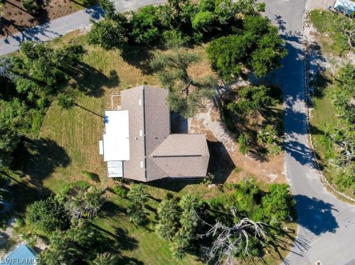4752 Rue Helene, Sanibel FL  33957-2612 exterior