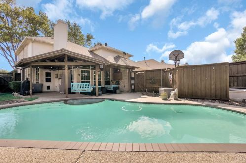 6111 Arlington Dr, Frisco TX 75035-2835 exterior