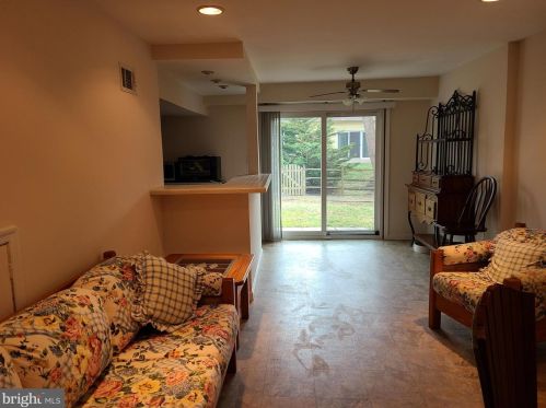 9007 Parliament Dr, Springfield VA  22015-2153 exterior