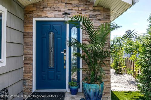 723 Harbor Pl, Bricktown, NJ 08724-4764