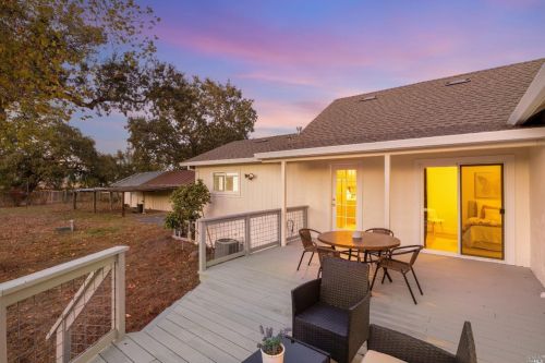 785 Scenic Ave, Santa Rosa CA  95407-8337 exterior
