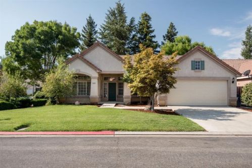 4579 Oak Park Dr, Fresno, CA 93722-3248