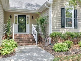 101 Lakeshore Dr, Durham, NC 27713-9204