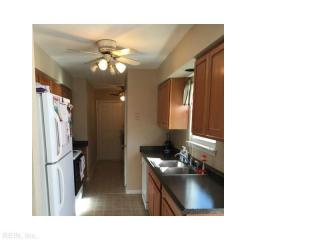 220 Smith Dr, Smithfield, VA 23430-1438