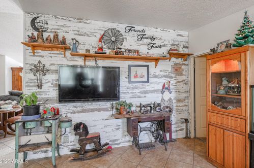 3506 Lone Cactus Dr, Glendale, AZ 85308-2000