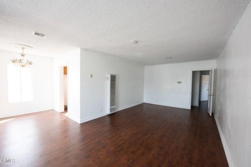 1616 Pine St, Compton, CA 90221-1349