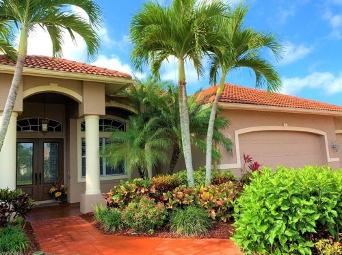 9788 Alhambra Ln, Bonita Springs, FL 34135-2811