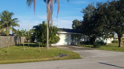 739 Altura St, Fort Pierce, FL 34952-1395