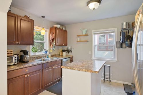 2907 James Ave, Minneapolis MN 55411-1240 exterior