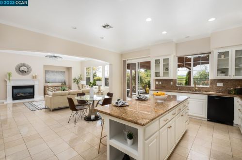 2287 Rosemount Ln, San Ramon, CA 94582-5696