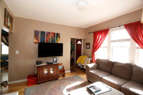 2562 Bremen St, Milwaukee, WI 53212-3002