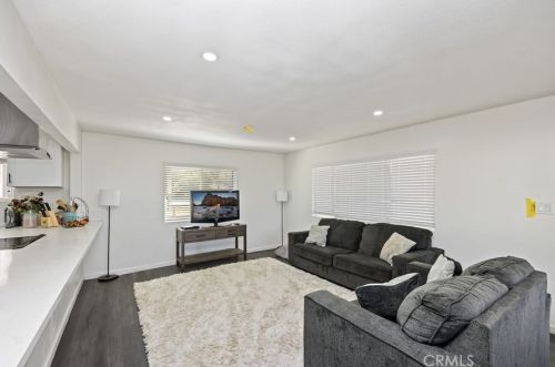 21906 Martin St, Perris CA 92570-8716 exterior