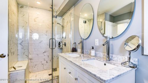 5 Fort Ave, Pelican Island NJ  08751-1512 exterior