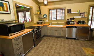 8600 18th Ave, Everett WA  98204-1574 exterior