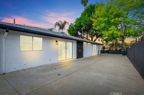 7596 Casa Blanca St, Riverside, CA 92504-4108