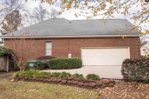 140 Clubhouse Dr, Cayce-West Columbia SC 29172-2584 exterior