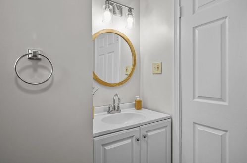 181 Mount Pleasant Ave, Providence RI  02908-3917 exterior