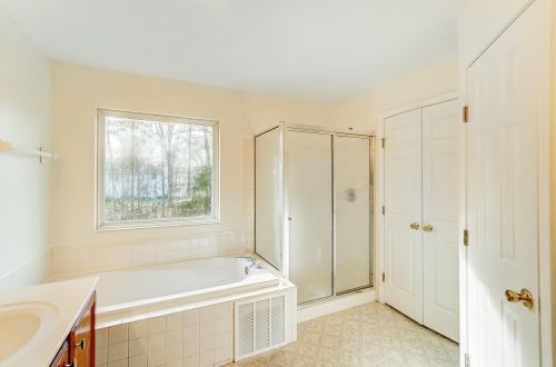 1505 Thornberry Rd, Amelia OH  45102-1772 exterior