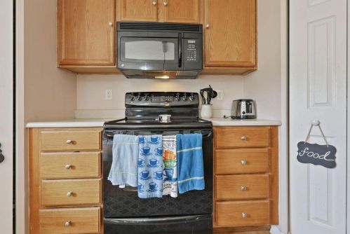 438 Wagon Ave, Pataskala OH  43062-8060 exterior