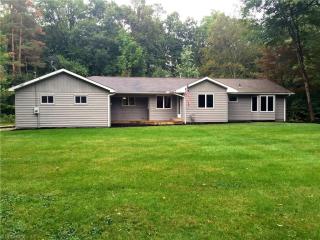 4694 Heather Hills Rd, Akron, OH 44333-1644