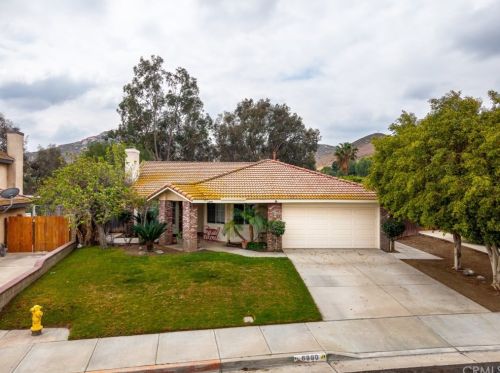 6890 Condor Dr, Riverside, CA 92509-0416