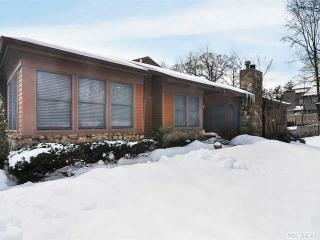 60 Hunt Dr, Muttontown, NY 11753-1147