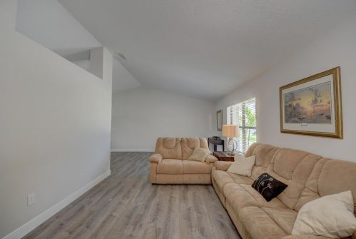 6568 Chugwater Cir, Port Saint Lucie FL  34983-2305 exterior